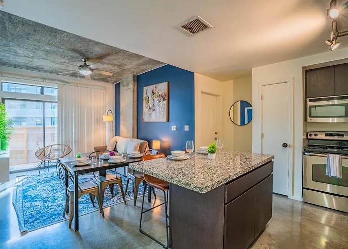 Apartment Vibrant 2bd - Cdt - Gym, Pool, Parking - Sleep 8