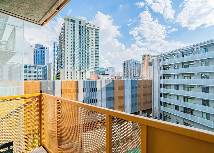 Apartment Vibrant 2bd - Cdt - Gym, Pool, Parking - Sleep 8